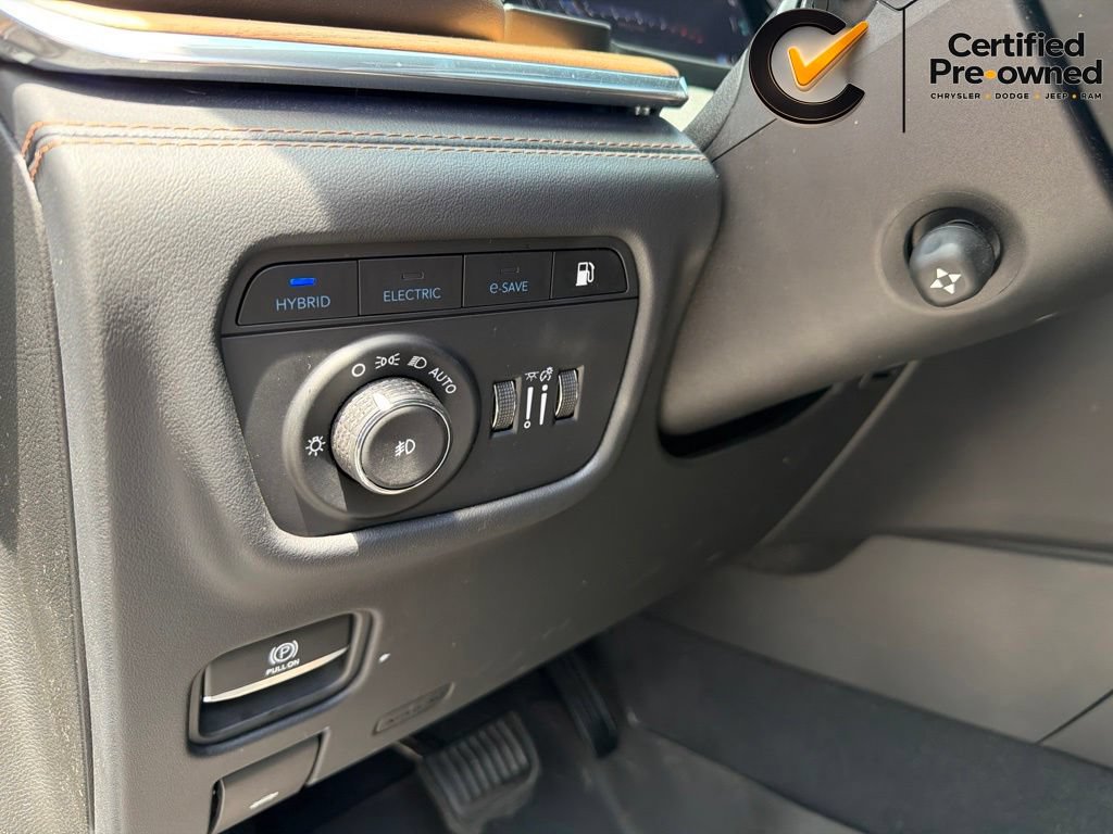 Certified 2023 Jeep Grand Cherokee Summit AWD/4WD image 59