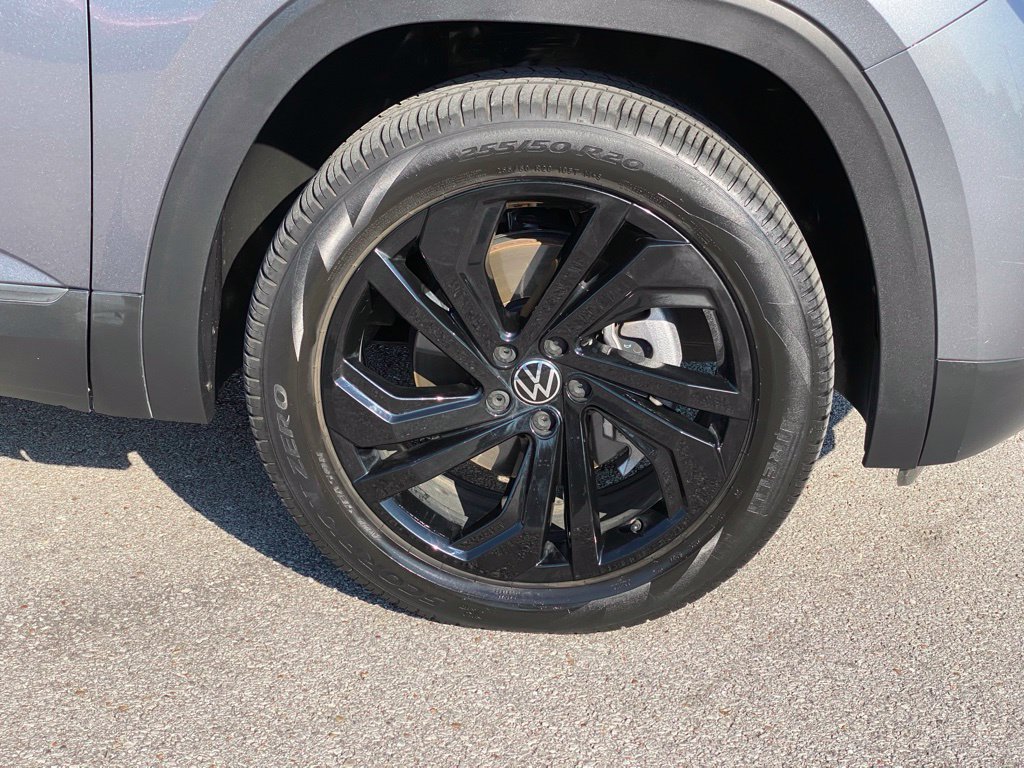 Used 2023 Volkswagen Atlas SE AWD/4WD image 32