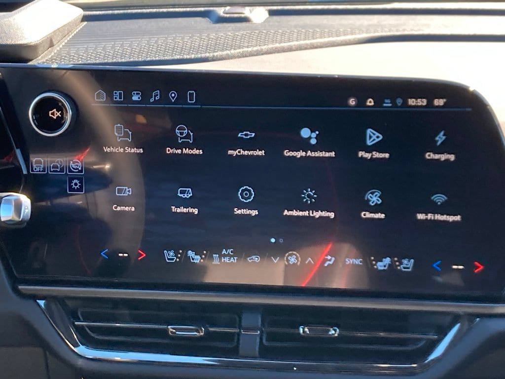 New 2026 Chevrolet Equinox EV RS w/ Convenience Package II FWD image 11