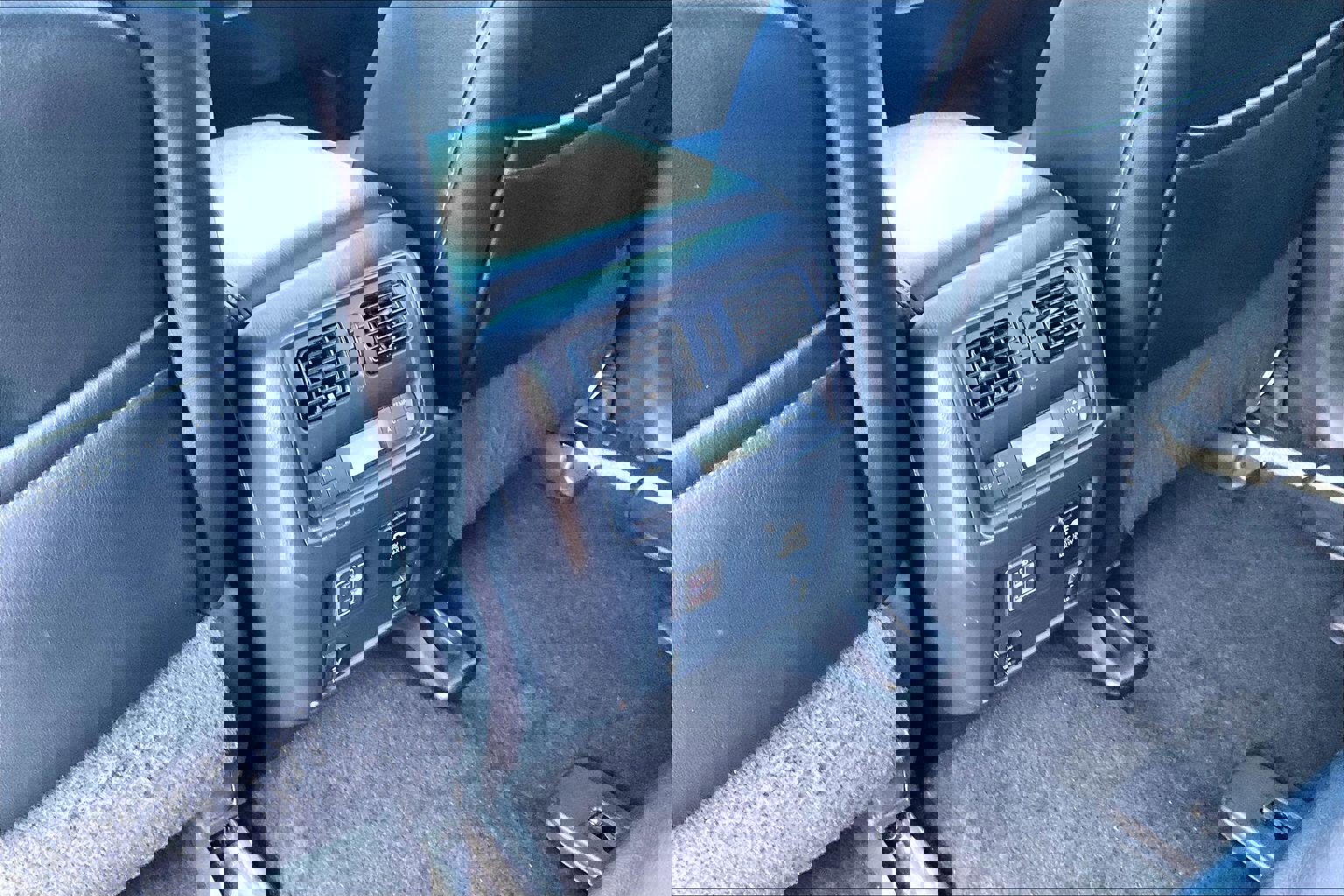 Used 2018 Nissan Pathfinder SL w/ Midnight Edition Package image 10