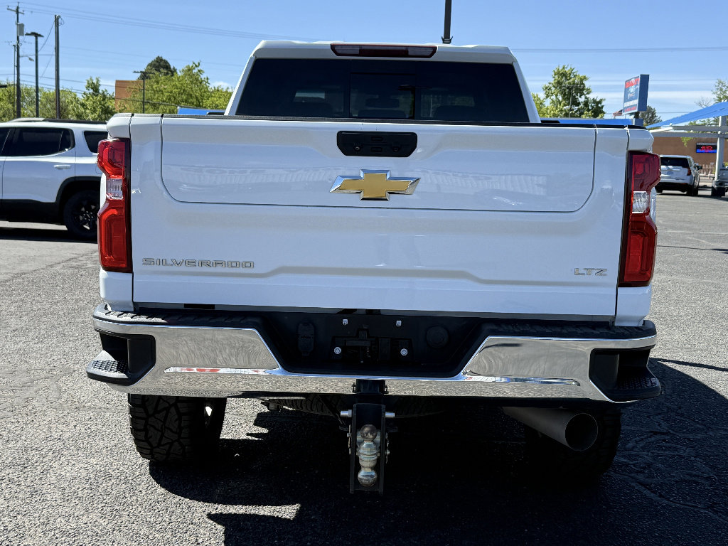 Used 2023 Chevrolet Silverado 2500 LTZ AWD/4WD image 6