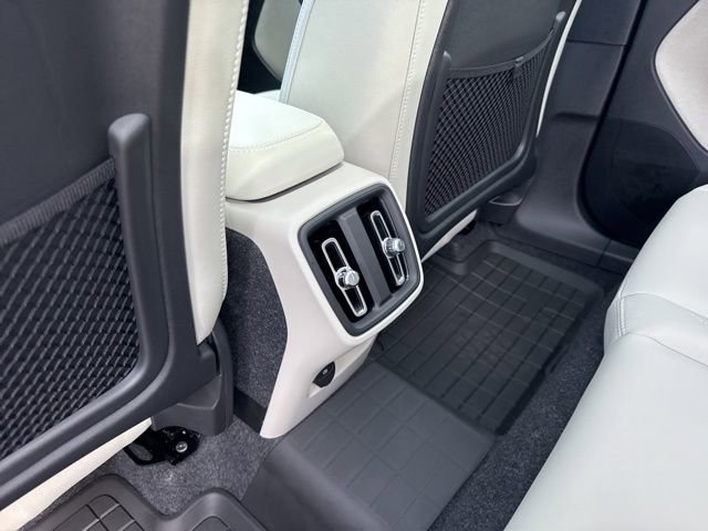 New 2026 Volvo XC40 B4 Plus w/ Protection Package FWD image 21
