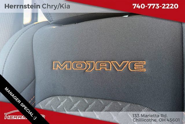 New 2026 Jeep Gladiator Mojave w/ Steel Bumper Group AWD/4WD image 14