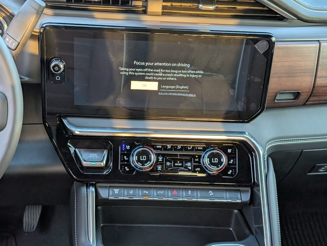 New 2026 GMC Sierra 2500 Denali Ultimate AWD/4WD image 11