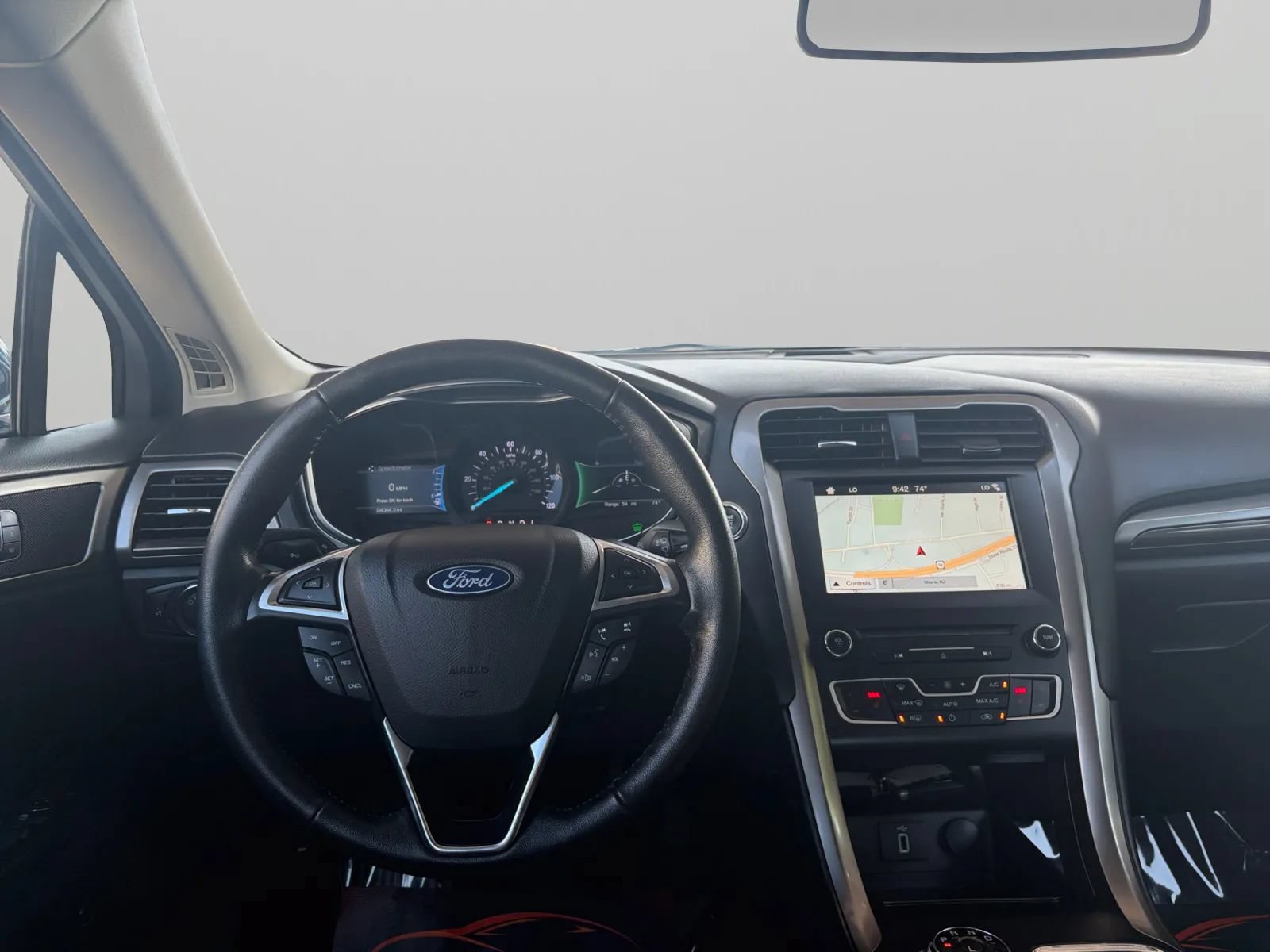 Used 2018 Ford Fusion Energi SE FWD image 28