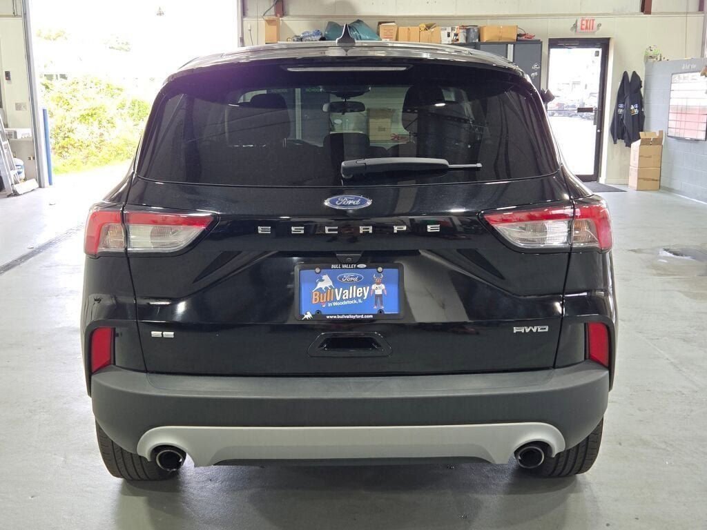 Used 2022 Ford Escape SE w/ Cold Weather Package image 19