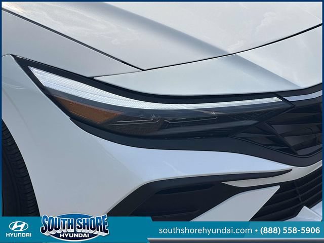 Certified 2024 Hyundai Elantra Blue FWD image 10
