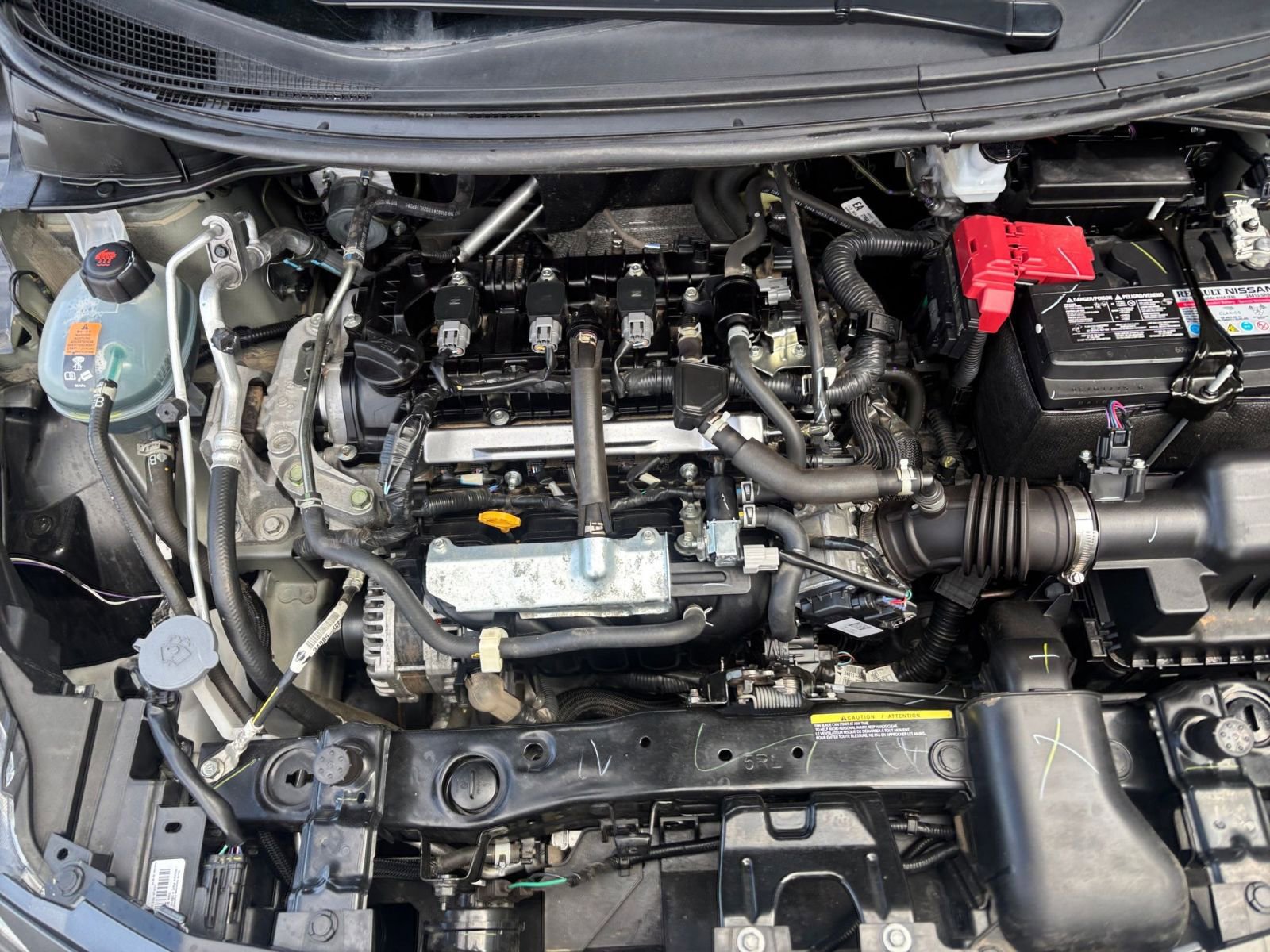 Used 2025 Nissan Versa SV FWD image 30