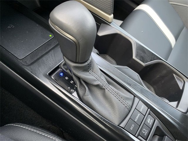 Used 2025 Toyota Camry SE image 25