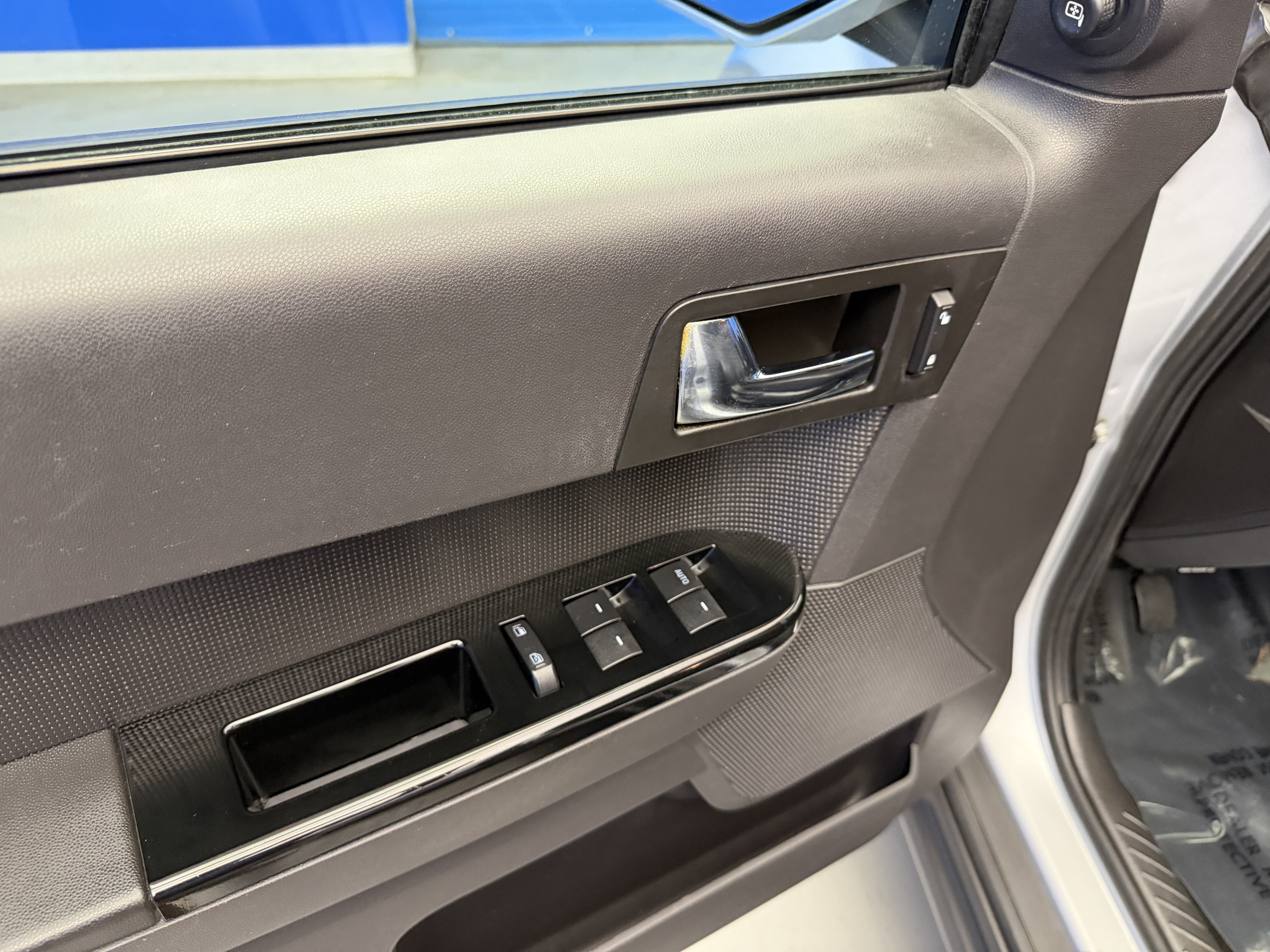 Used 2012 Ford Escape Limited FWD image 10