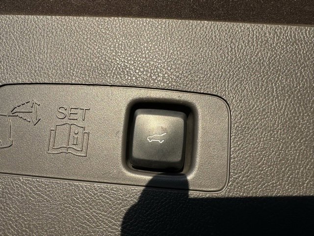 Used 2020 Lincoln Corsair Reserve w/ Equipment Group 202A image 18