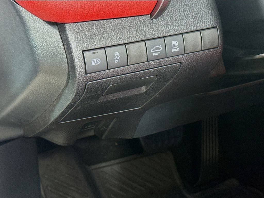 Certified 2019 Toyota Camry XSE FWD image 10