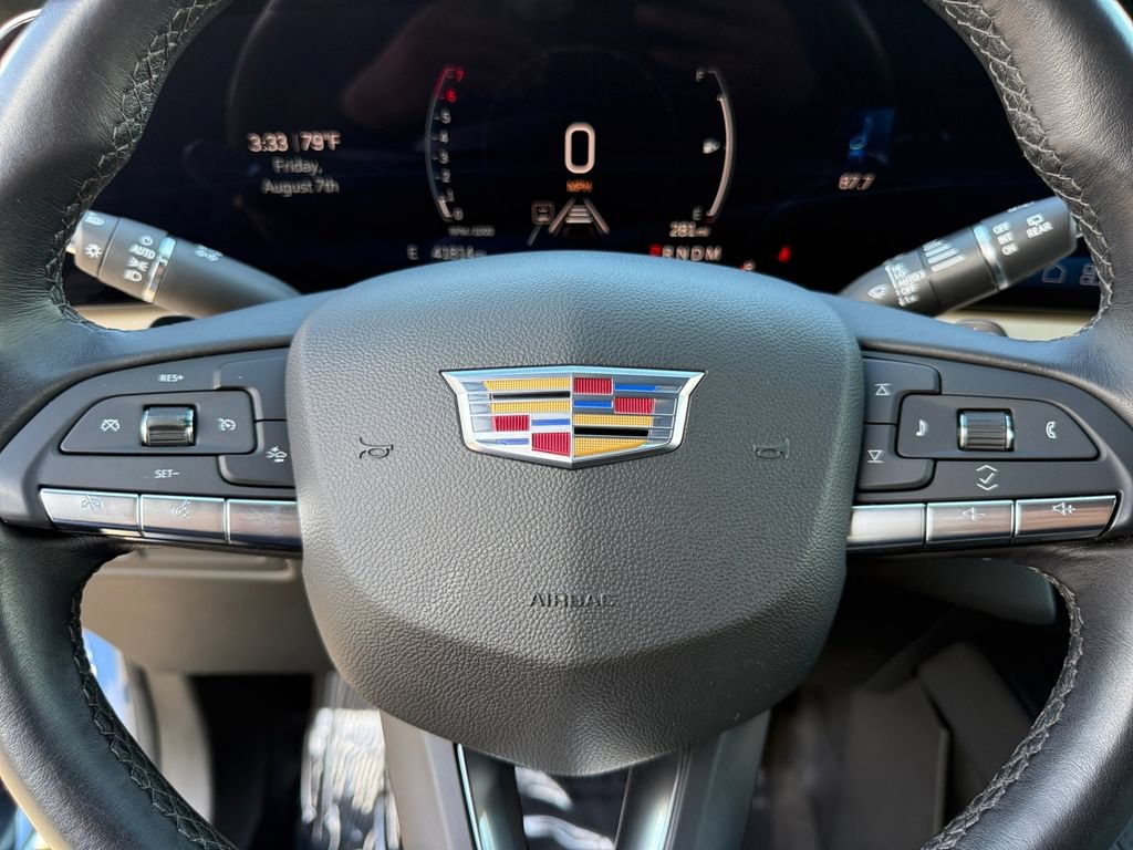 Used 2025 Cadillac XT4 Premium Luxury FWD image 21