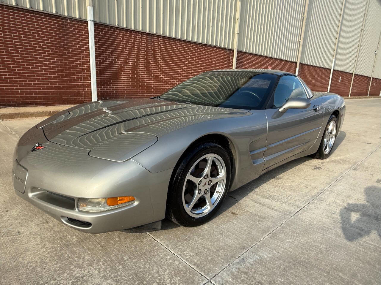 Used 2002 Chevrolet Corvette Coupe w/ Preferred Equipment Group2 image 2