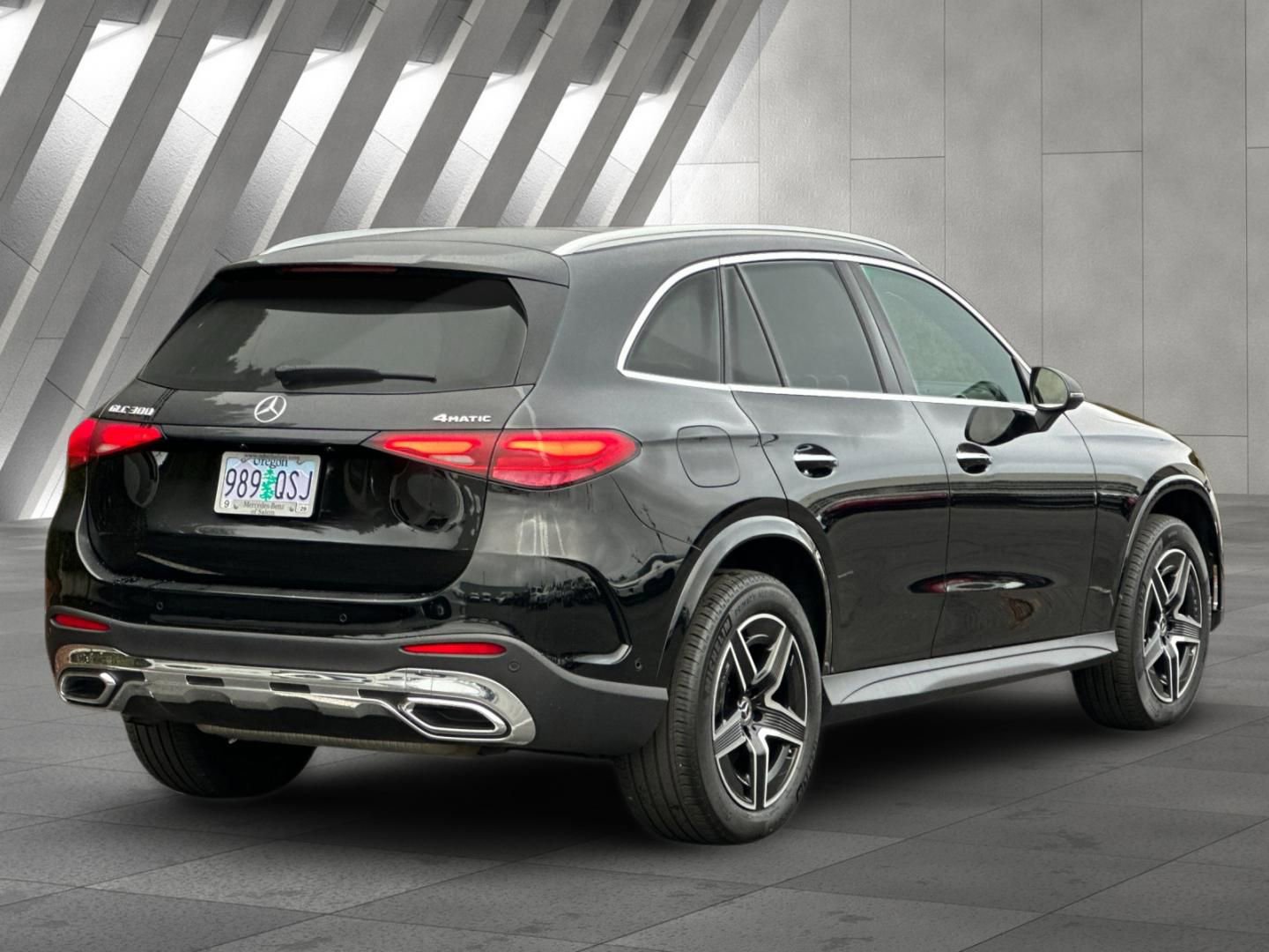 Certified 2025 Mercedes-Benz GLC 300 4MATIC image 4