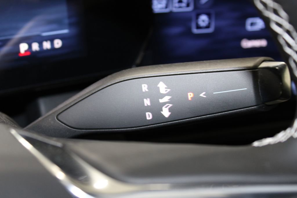 New 2026 Chevrolet Equinox EV LT image 32