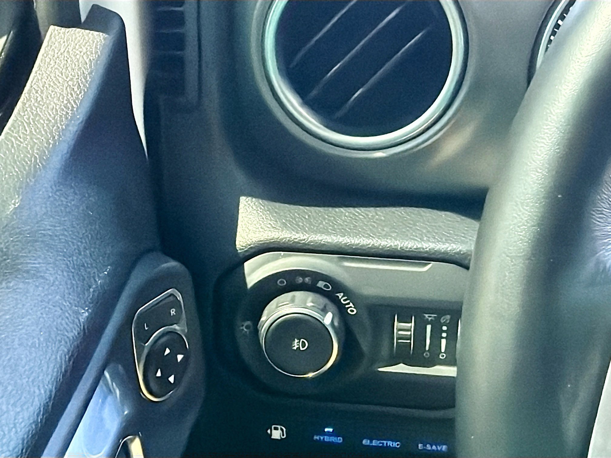 Used 2022 Jeep Wrangler Unlimited Rubicon 4xe w/ Cold Weather Group image 33