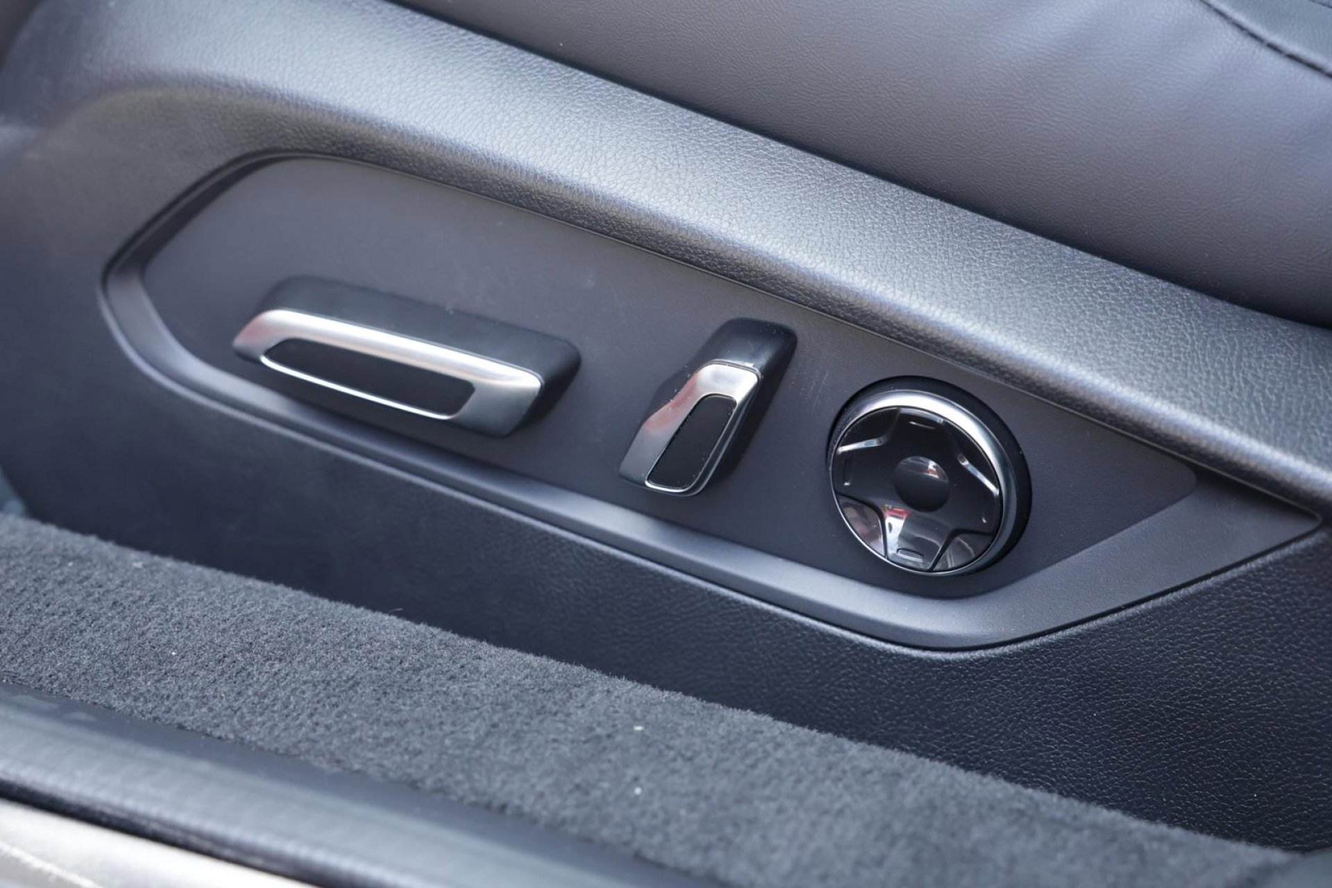 Used 2025 Acura TLX SH-AWD w/ A-SPEC Pkg image 25