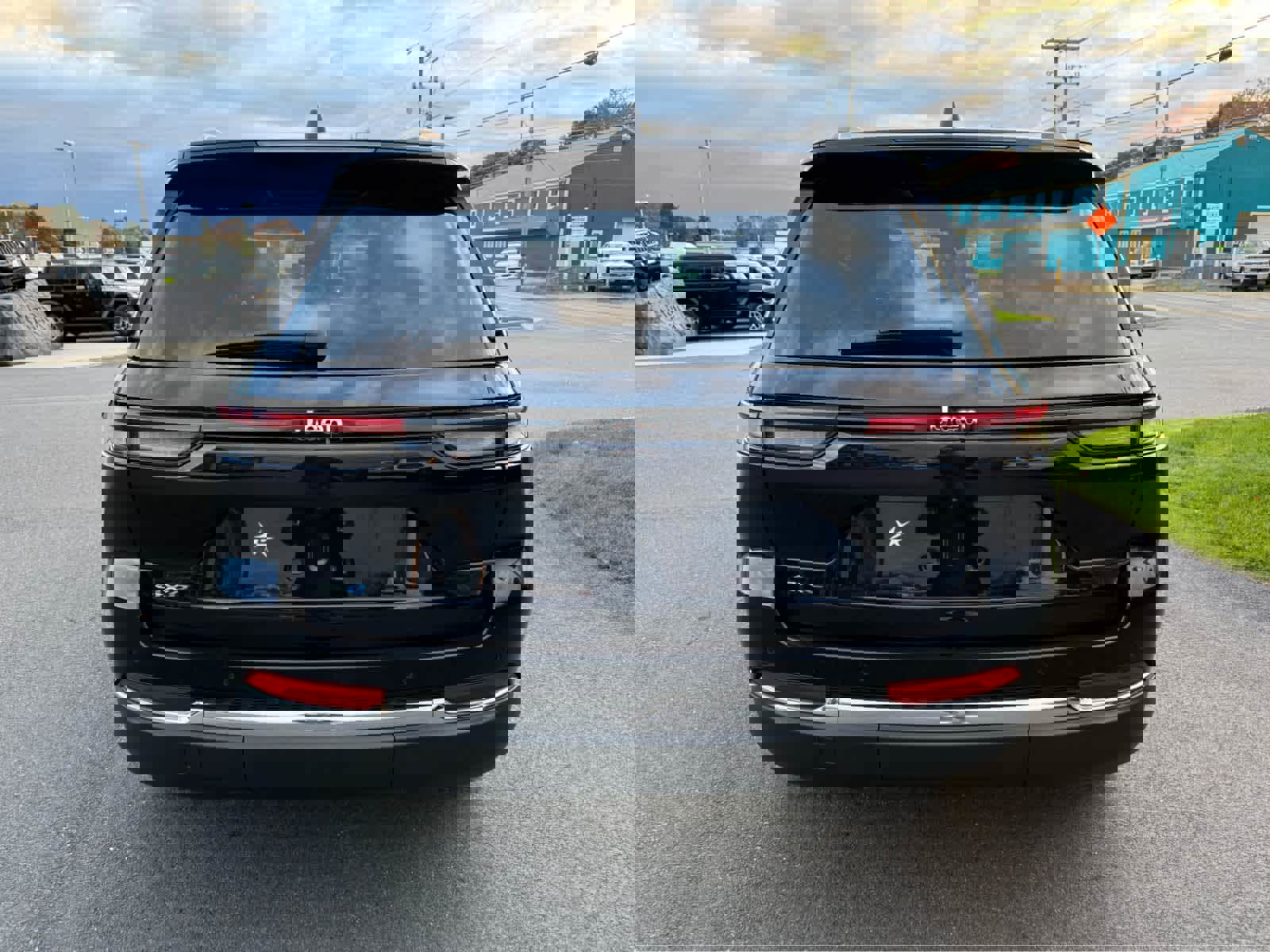 Used 2023 Jeep Grand Cherokee 4WD 4xe image 7