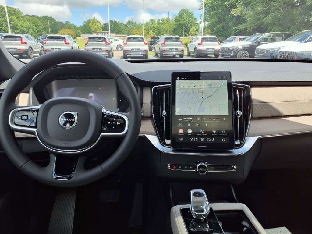 New 2025 Volvo XC90 B5 Plus w/ Protection Package Premier image 14