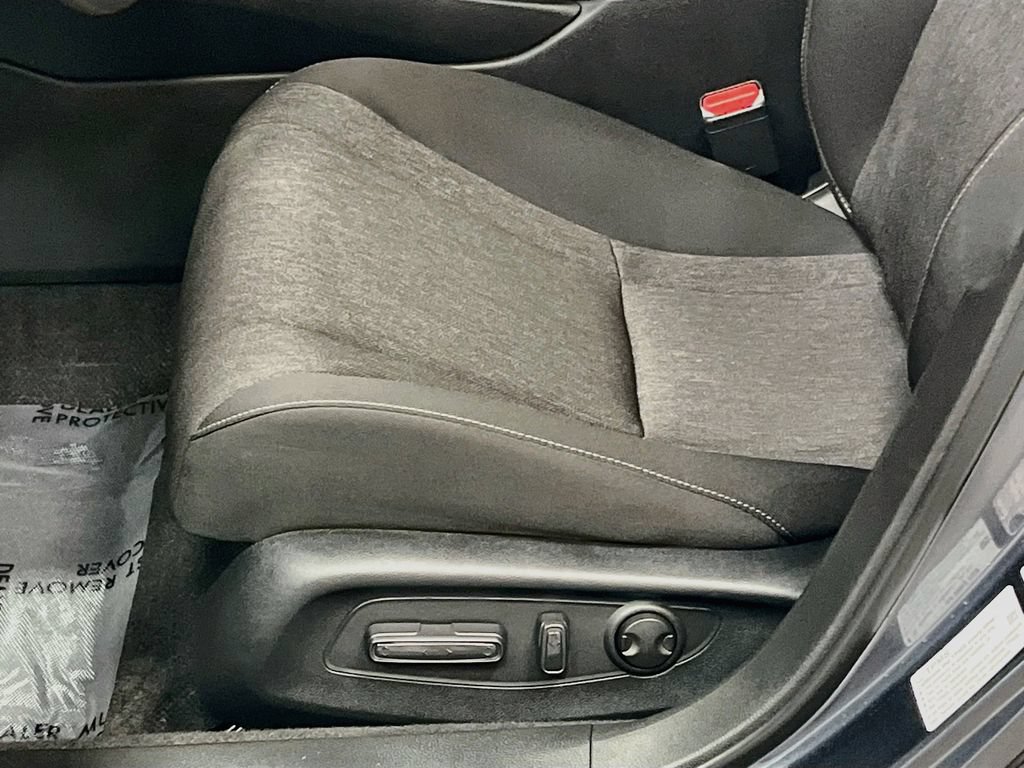 Used 2025 Honda Accord SE image 17