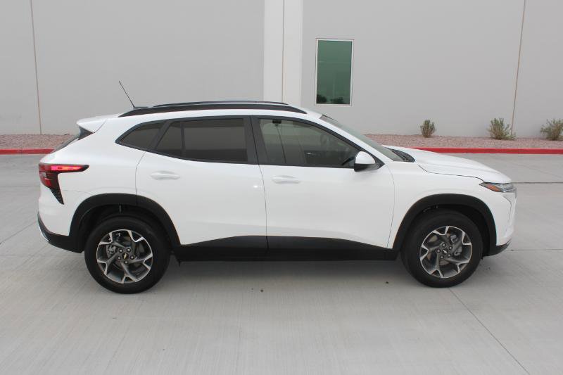 Used 2025 Chevrolet Trax LT image 9