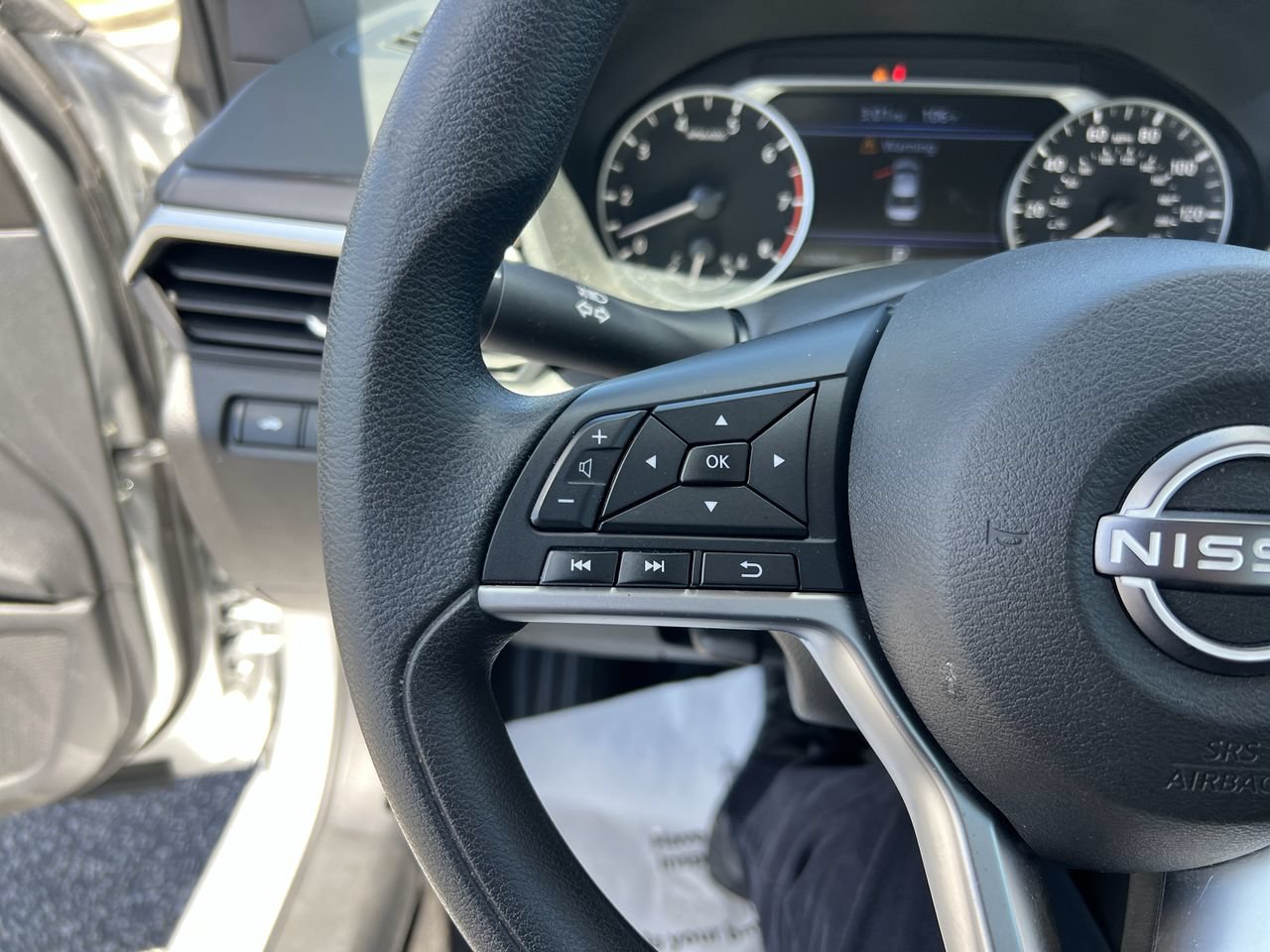 Used 2024 Nissan Altima 2.5 SV AWD/4WD image 19