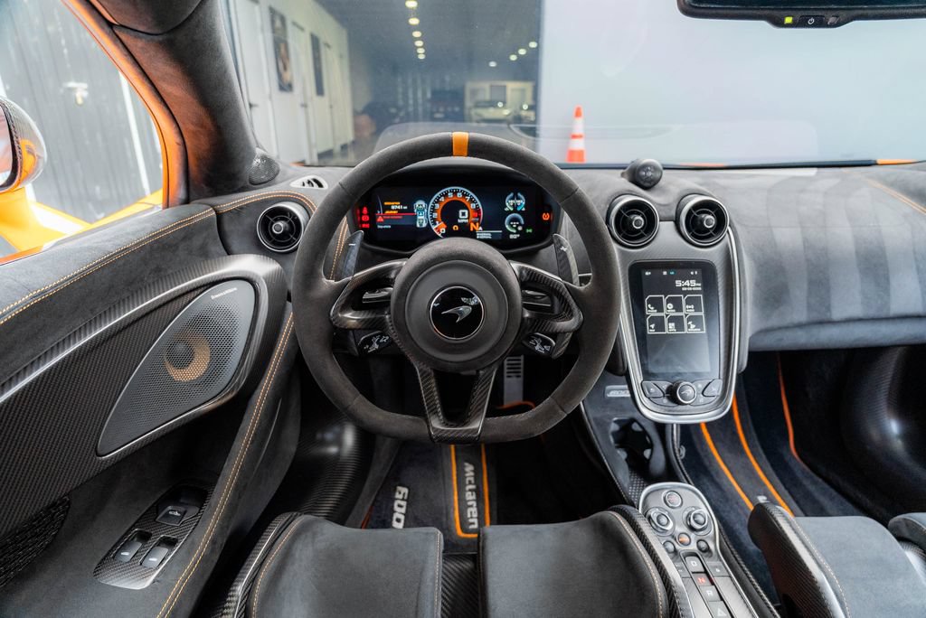 Used 2019 McLaren 600LT RWD image 56