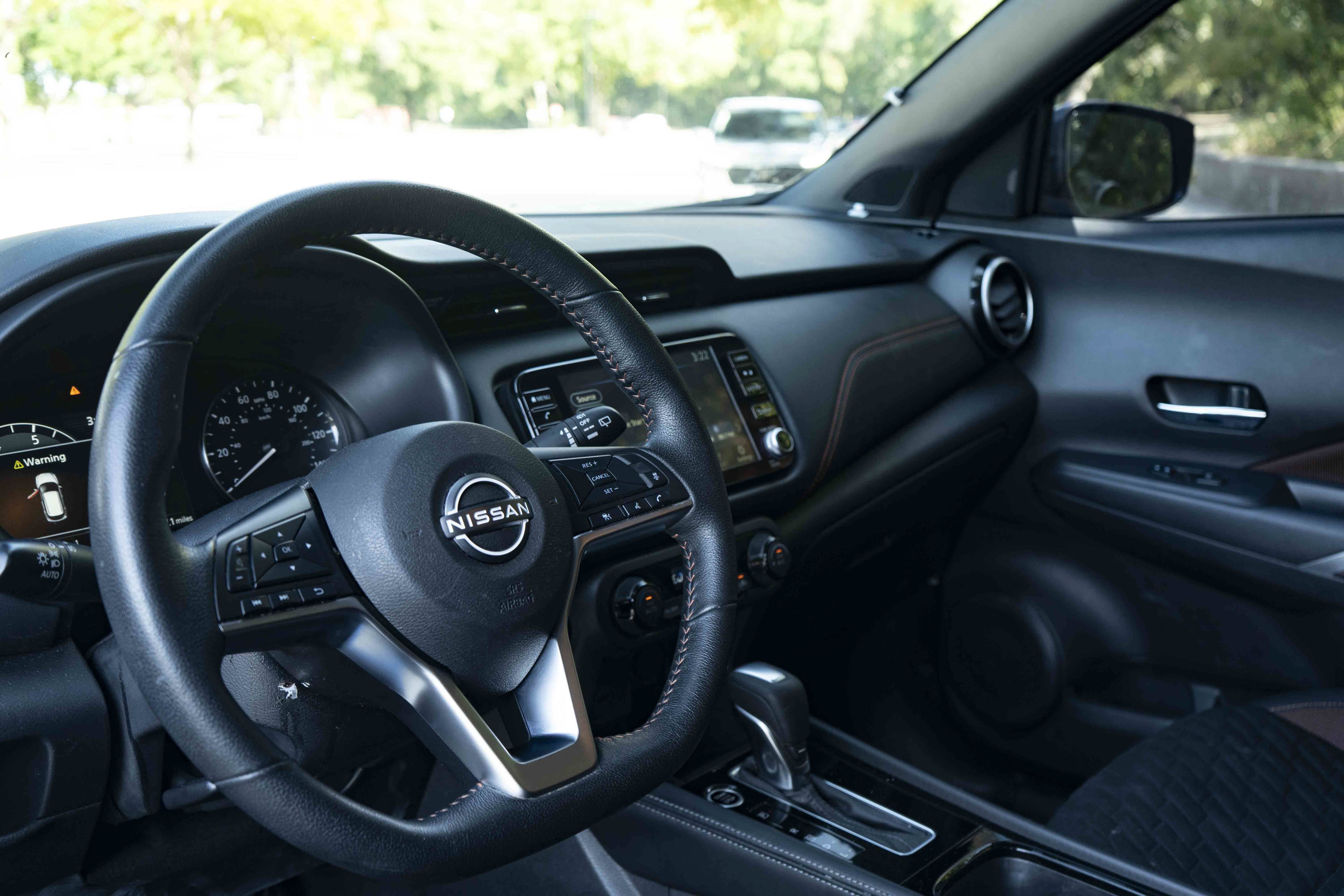 Used 2023 Nissan Kicks SR FWD image 16