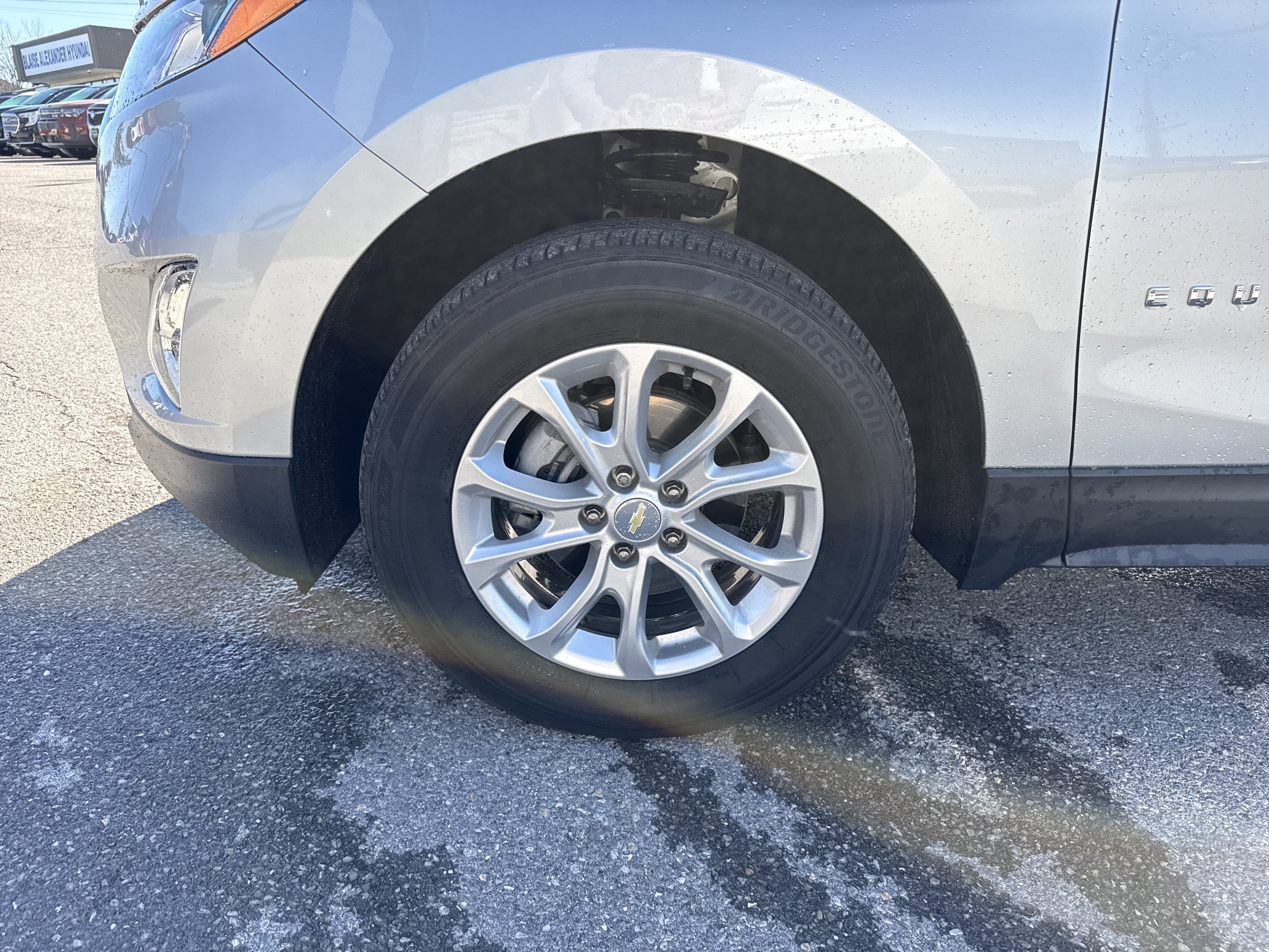 Used 2019 Chevrolet Equinox LS w/ LS Convenience Package AWD/4WD image 11
