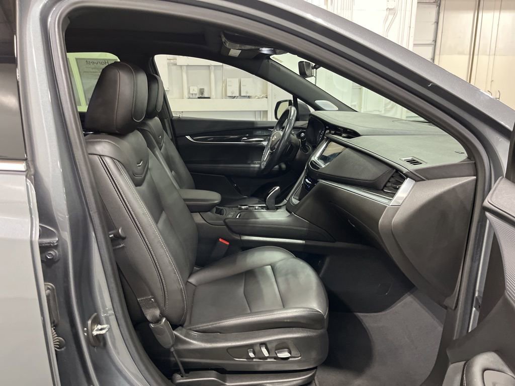 Used 2022 Cadillac XT5 Premium Luxury w/ Technology Package image 30