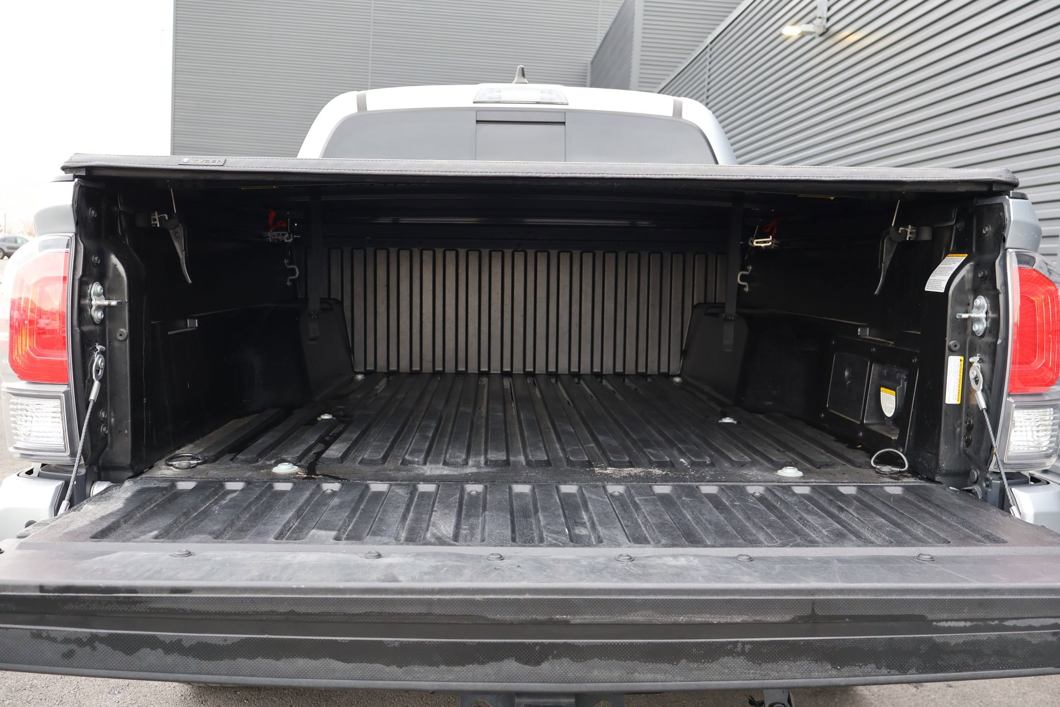 Used 2022 Toyota Tacoma TRD Sport w/ Technology Package image 23