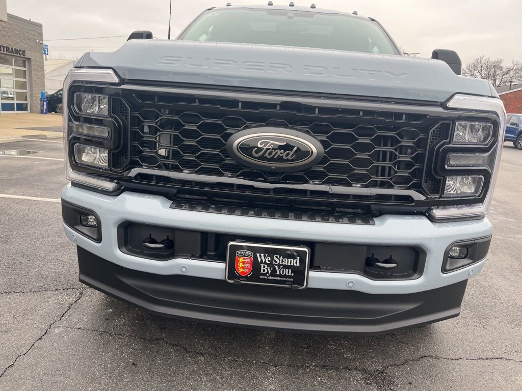 New 2026 Ford F250 Lariat w/ Black Appearance Package AWD/4WD image 8