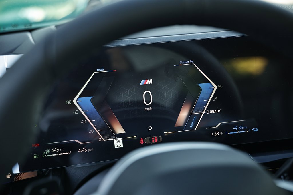New 2026 BMW 550e xDrive w/ Premium Package image 32