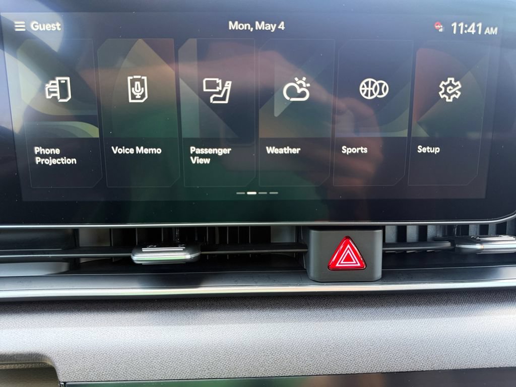 New 2026 Kia Carnival EX FWD image 30