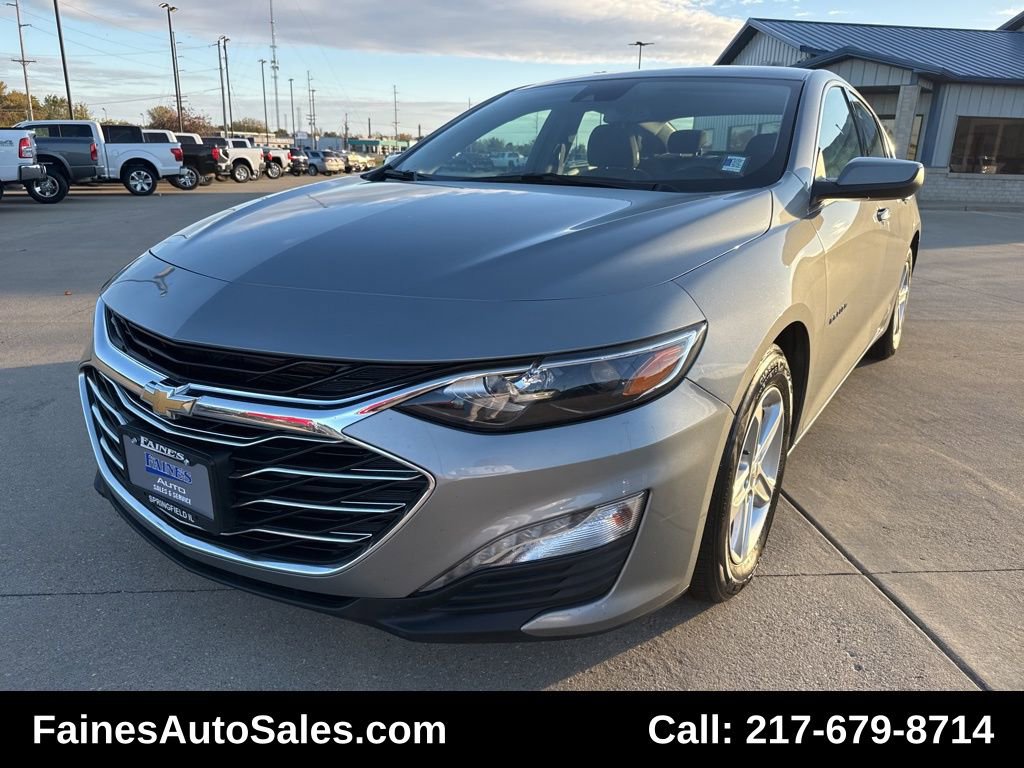 Used 2023 Chevrolet Malibu LT image 2