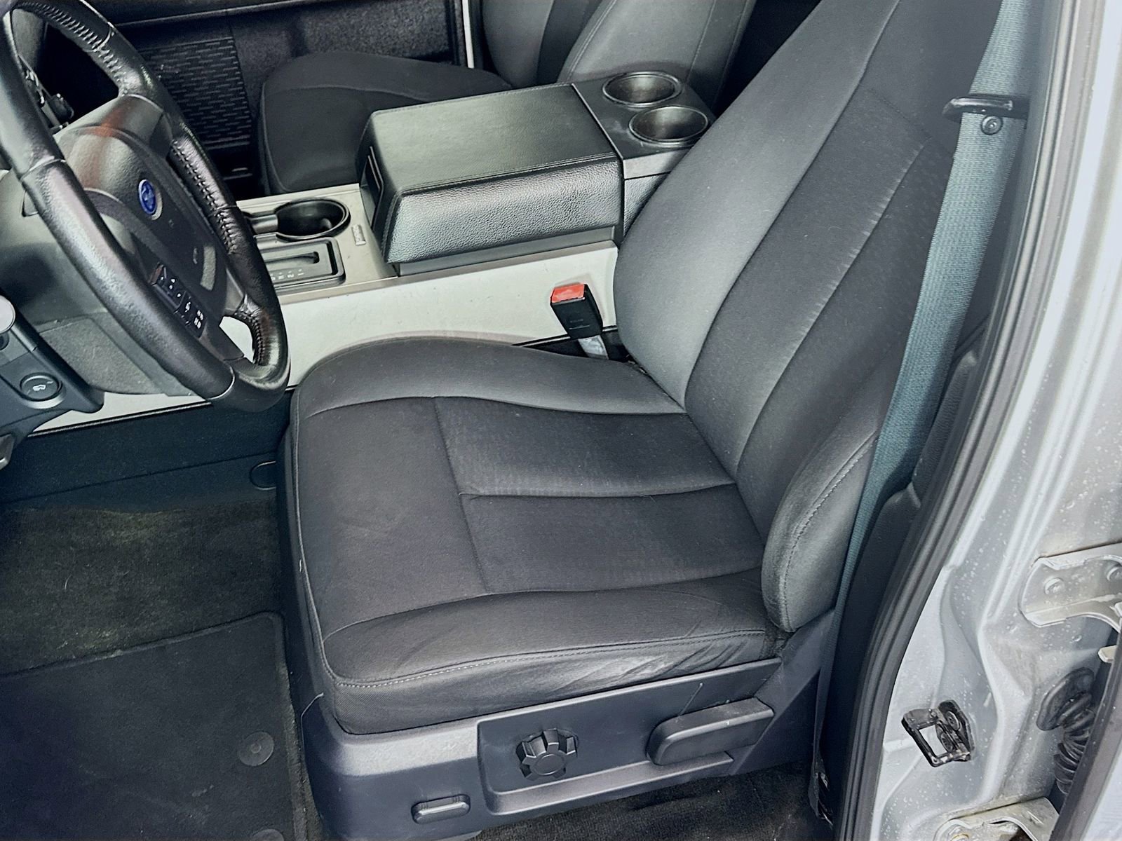 Used 2017 Ford Expedition EL XLT AWD/4WD image 18