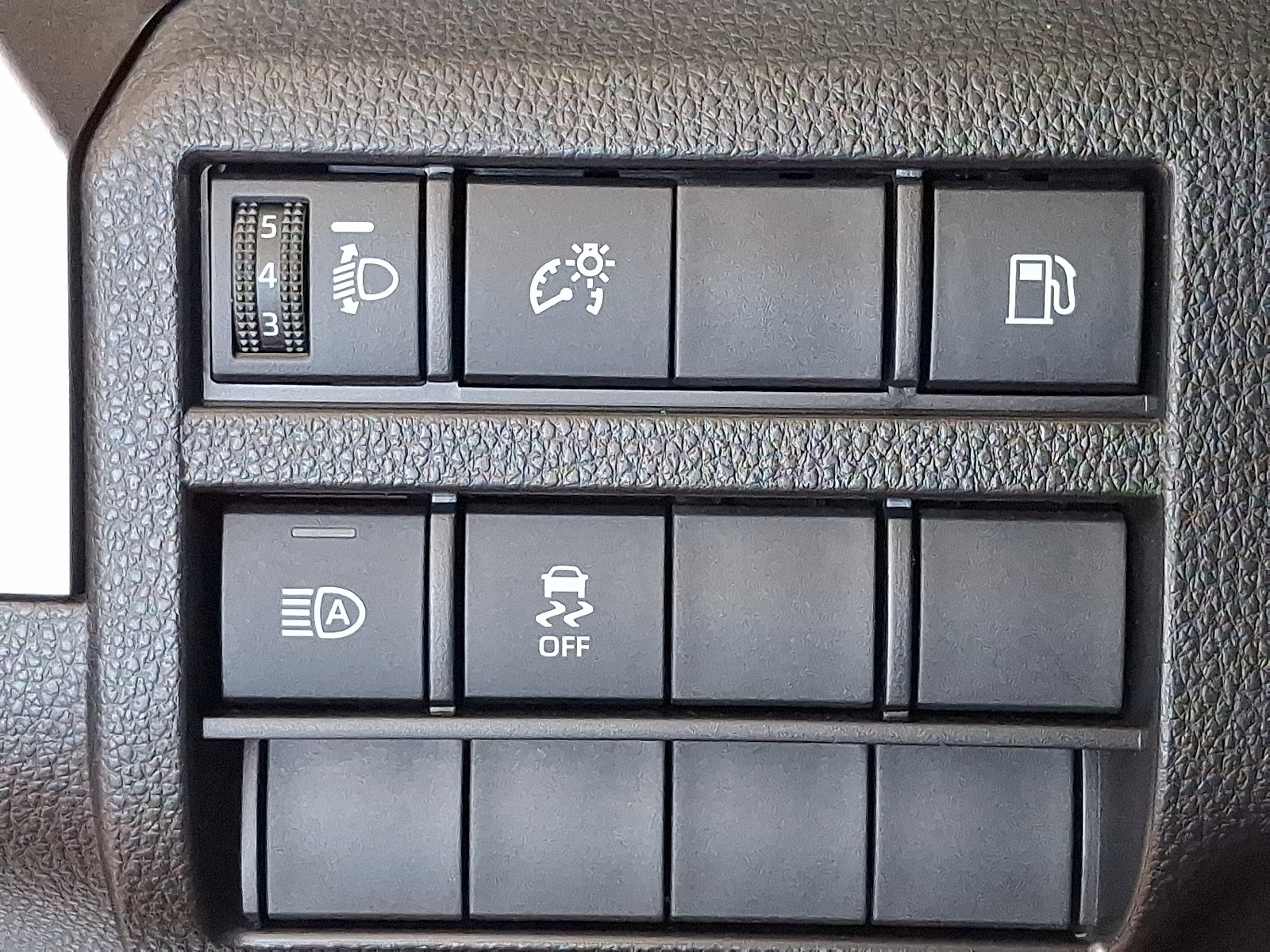 Certified 2025 Toyota 4Runner SR5 AWD/4WD image 23