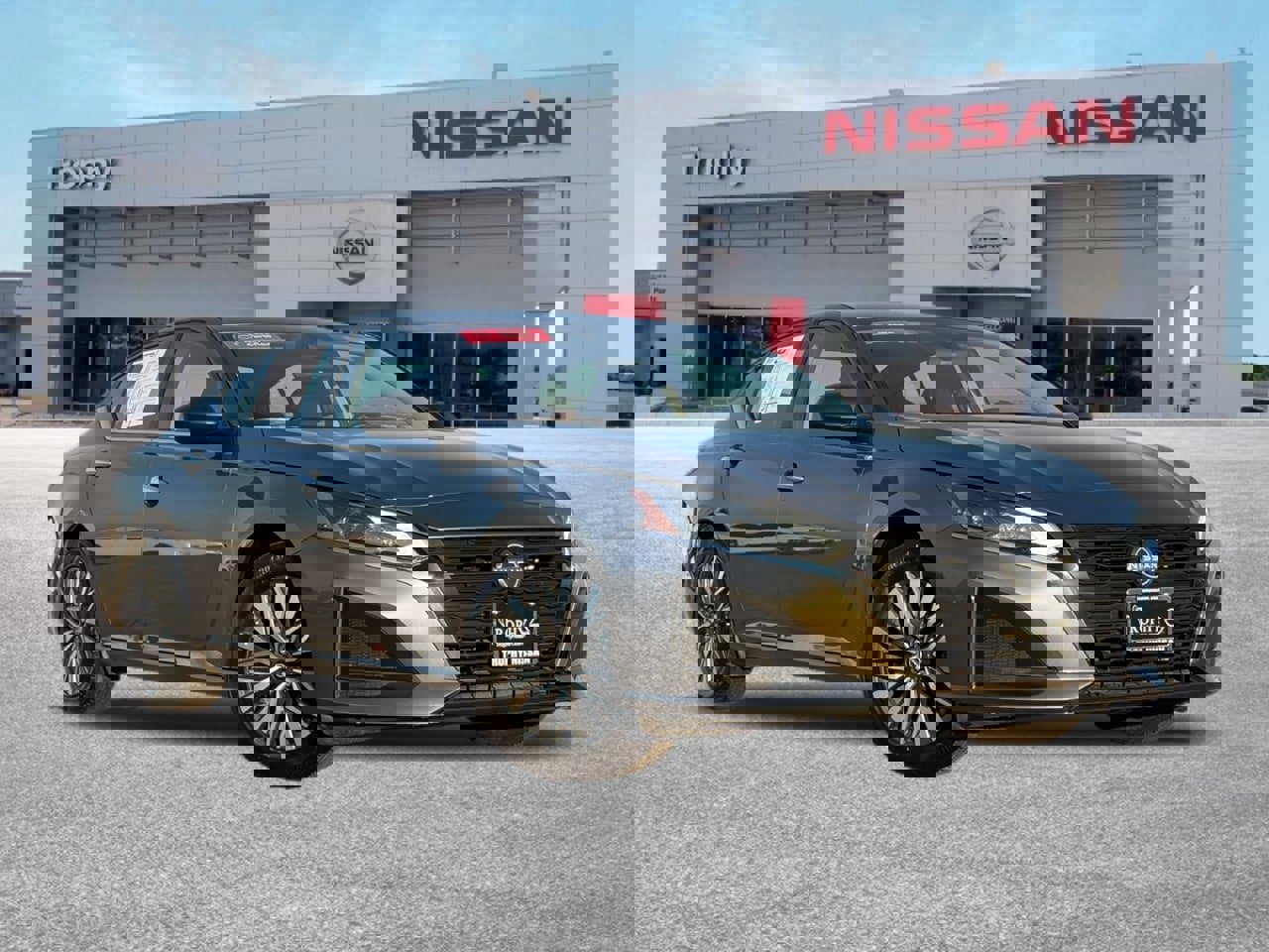 Used 2024 Nissan Altima 2.5 SV