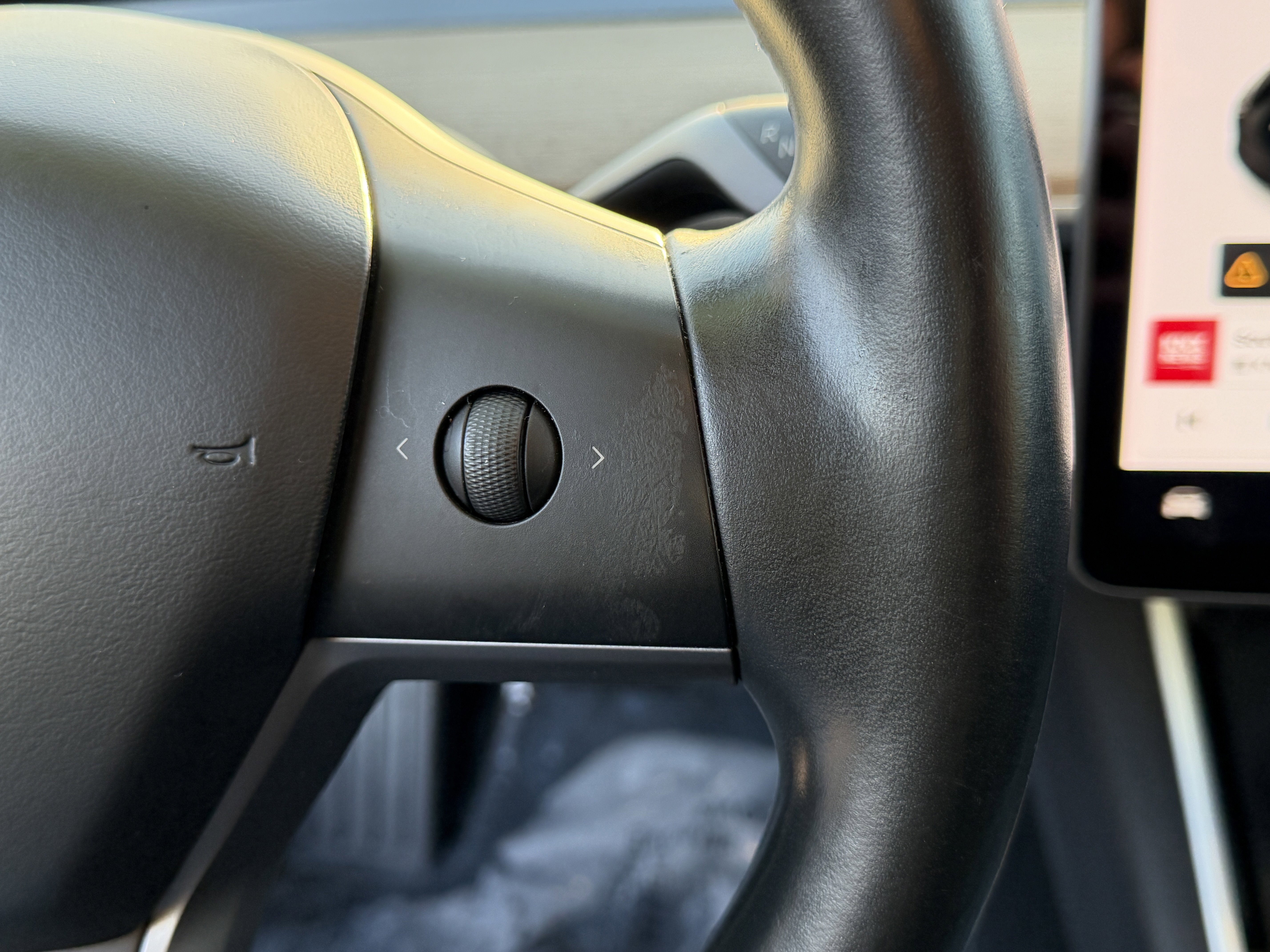 Used 2019 Tesla Model 3 Mid Range image 14