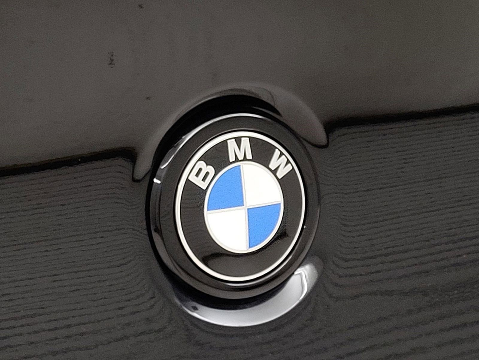 Used 2023 BMW X4 xDrive30i w/ M Sport Package image 9