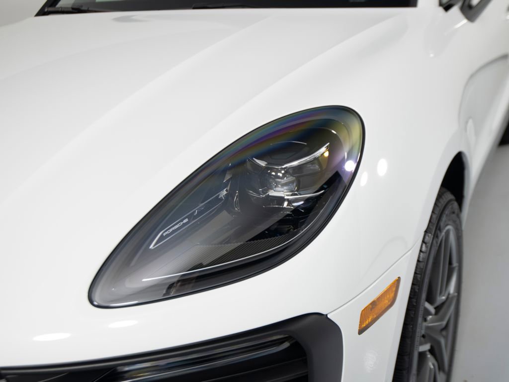 New 2026 Porsche Macan Turbo image 14