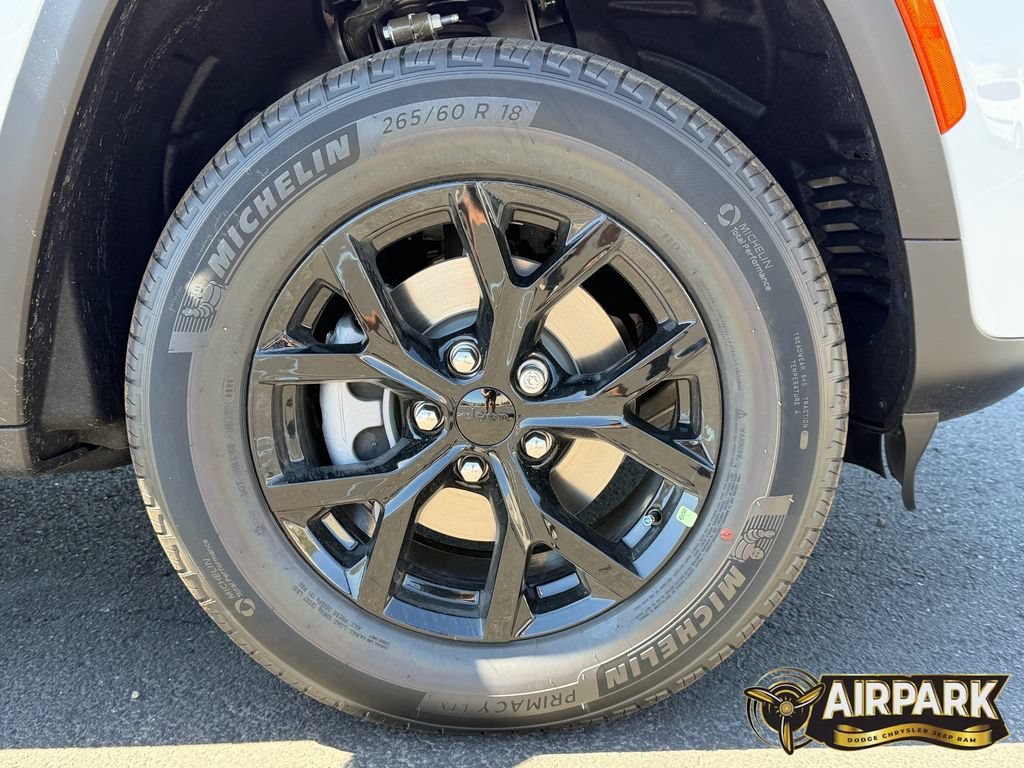 New 2026 Jeep Grand Cherokee Altitude RWD image 10