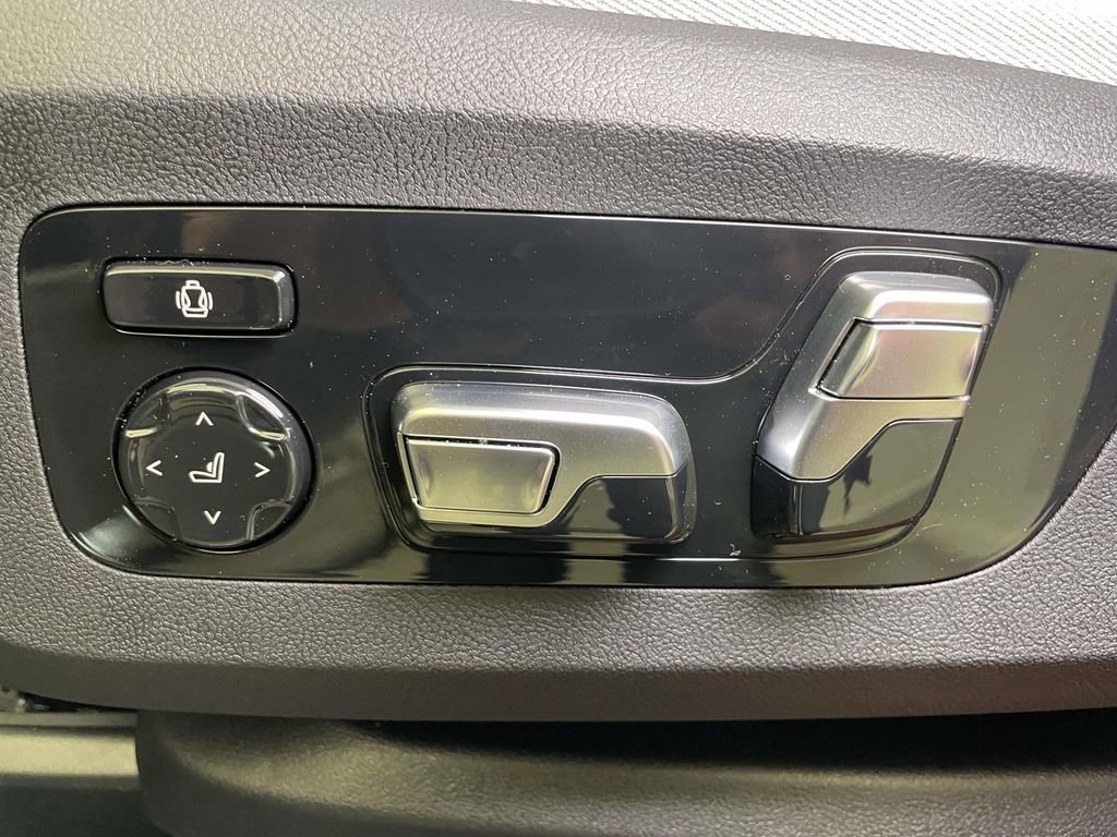 New 2026 BMW XM Label Red AWD/4WD image 13