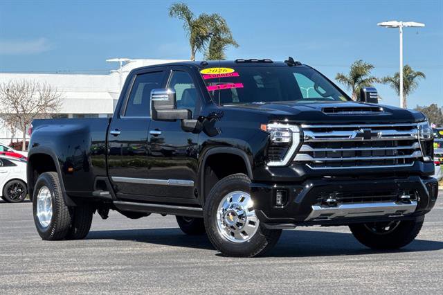New 2026 Chevrolet Silverado 3500 High Country w/ High Country Premium Package image 2