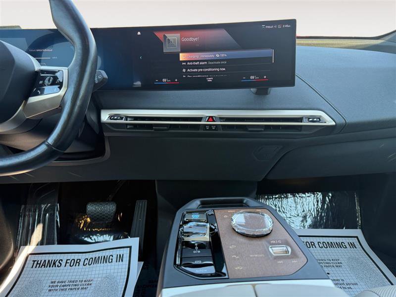 Used 2023 BMW iX xDrive50 w/ Premium Package image 13