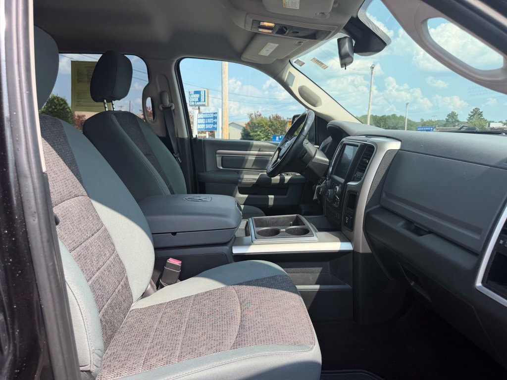 Used 2015 RAM 1500 Big Horn RWD image 32