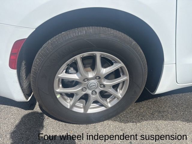 Used 2026 Chrysler Pacifica Select image 30