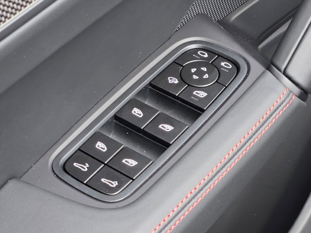 New 2025 Porsche Cayenne GTS image 18