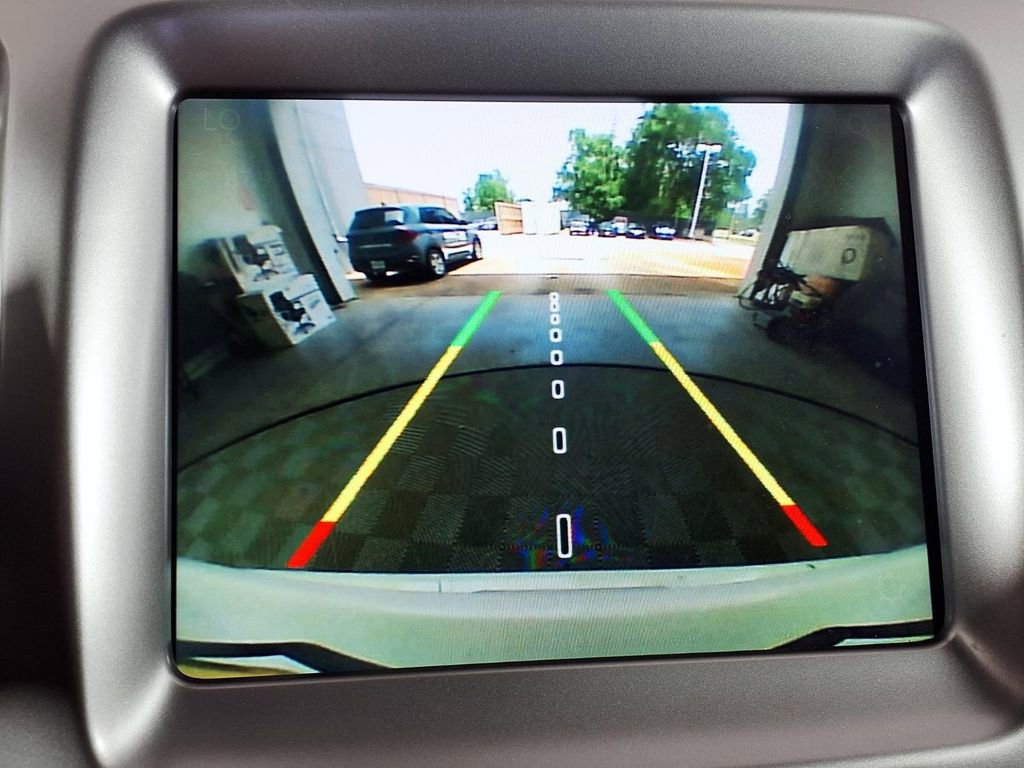 Used 2018 Jeep Compass Latitude w/ Popular Equipment Group FWD image 16